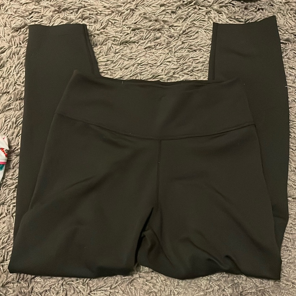 Black Nike leggings